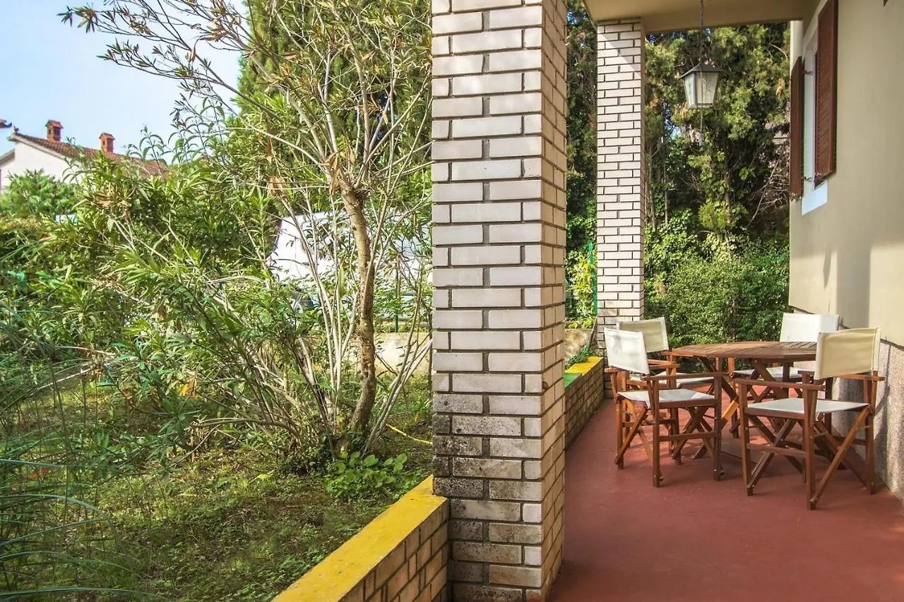 Apartments With A Parking Space Valbandon, Fazana - 11601